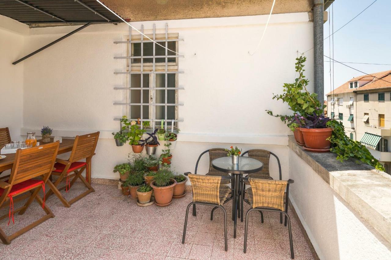 Apartment Dinka With Terrace Split Exteriör bild